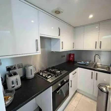 Fab Split Level Kensington Apartment London Exterior photo