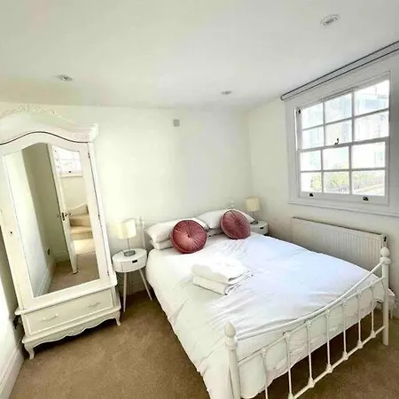 Fab Split Level Kensington Apartment London Exterior photo